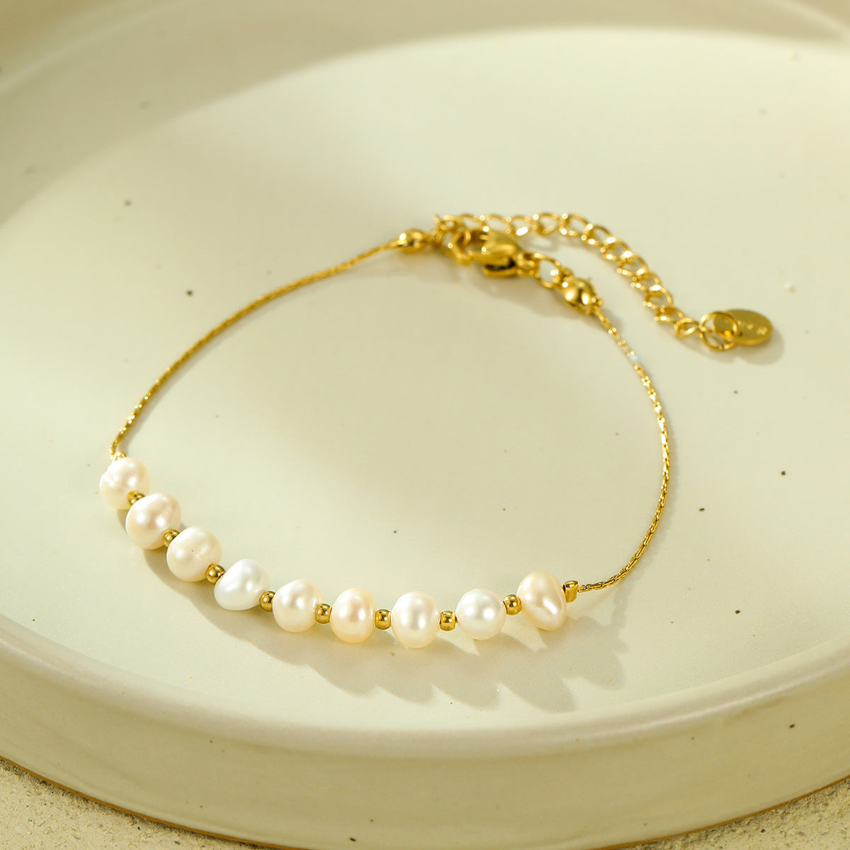 All-Match Pearl Adjustable 18K Gold Titanium Bracelet